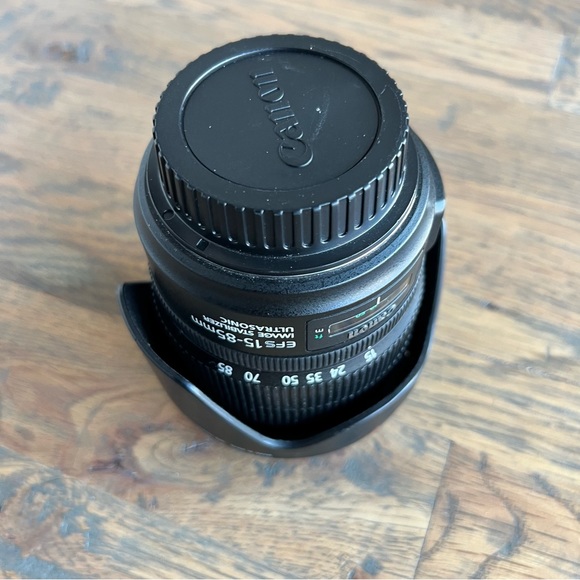 Canon EF-S 15-85mm f/3.5-5.6 IS USM Lens - Picture 8 of 8